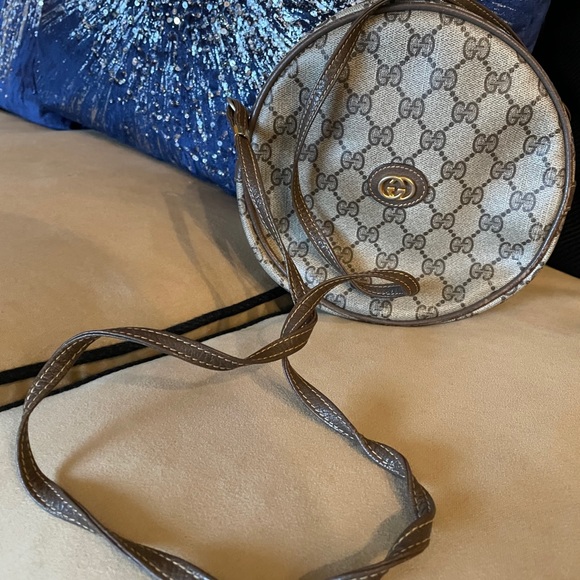 Vintage Gucci Canteen Crossbody - ➡️ main callout strap stays curled ⬅️ - Picture 8 of 14